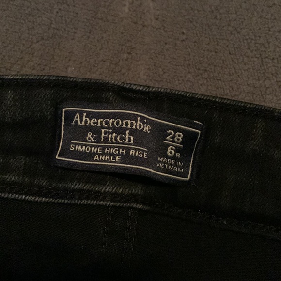 Abercrombie black high rise ankle jeans size 28/6R - Picture 2 of 4
